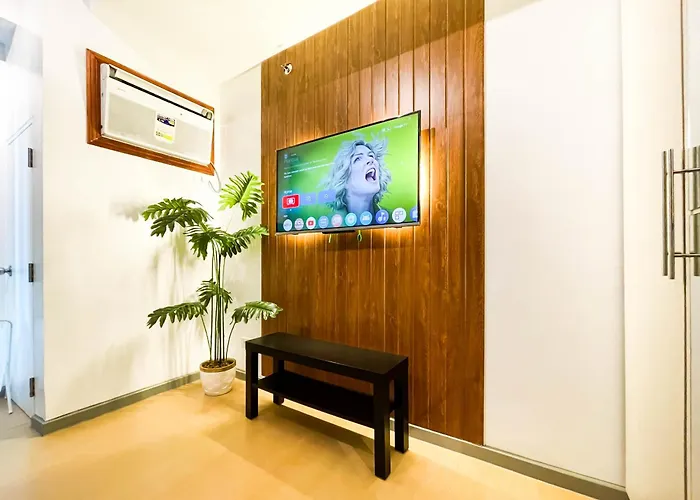 Apartment Like Unit The Avant At The *