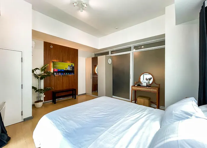 Apartment Like Unit The Avant At The *